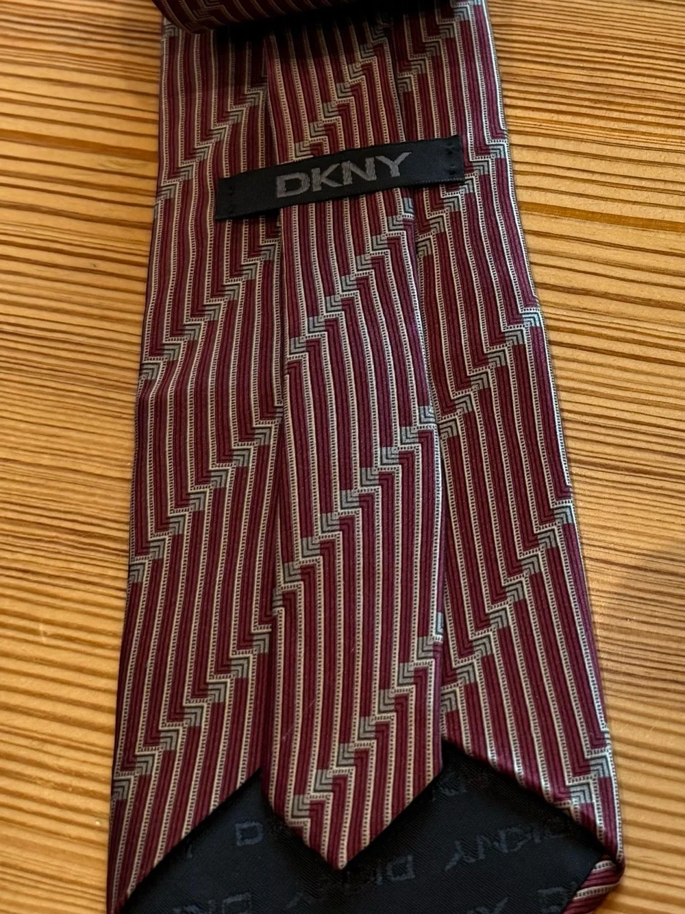 DKNY Men’s 100% Silk Tie Burgundy Gray Geometric Stripe 62” Long Necktie